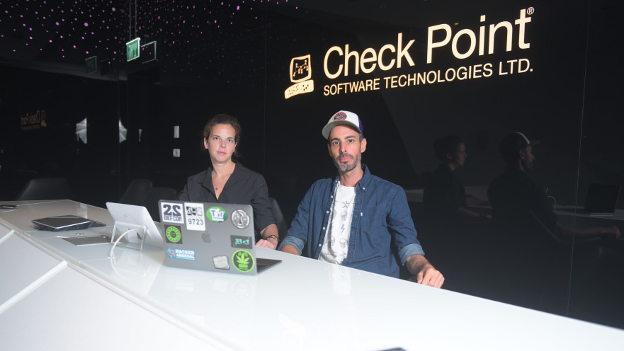 ואנונו והורביץ 