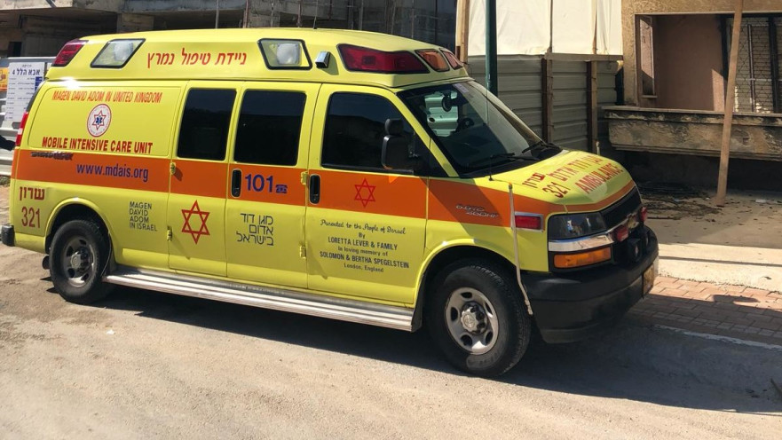 ניידת טיפול נמרץ