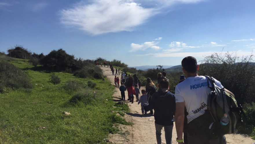 מטיילים בבית גוברין
