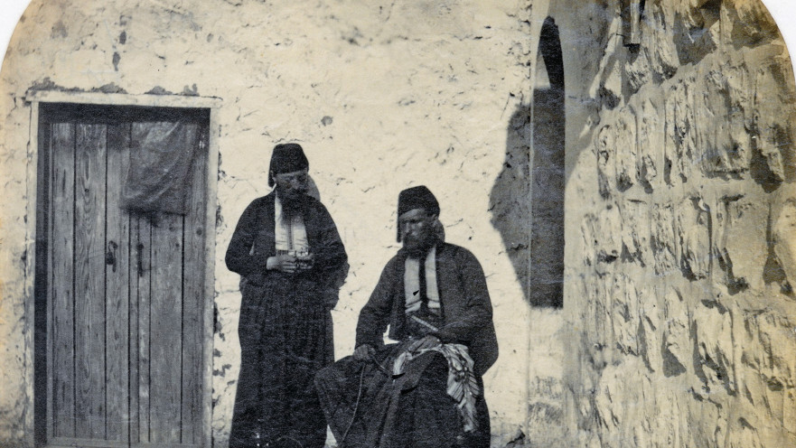 רצח בכפר סאלםצ' פ' טירוויט דרייק, דיוקן א' ה' פלמר (עומד) וצ' פ' טירוויט דרייק (יושב), ירושלים, 1870, הדפס אלבומין