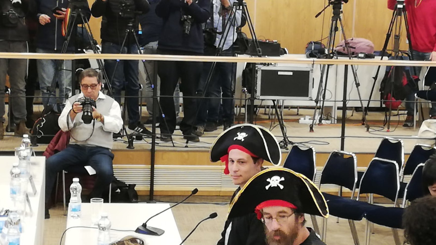 מפלגת הפיראטים מגישה את הרשימה לבחירות 2019