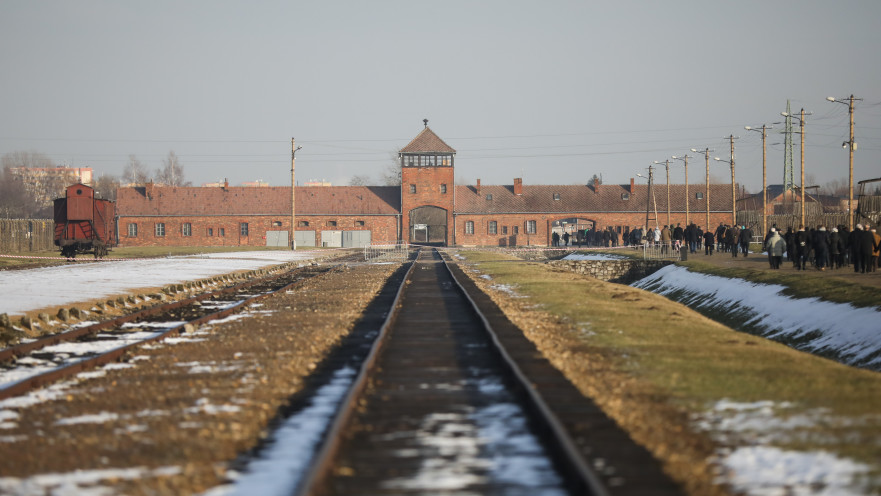 פסי הרכבת באושוויץ