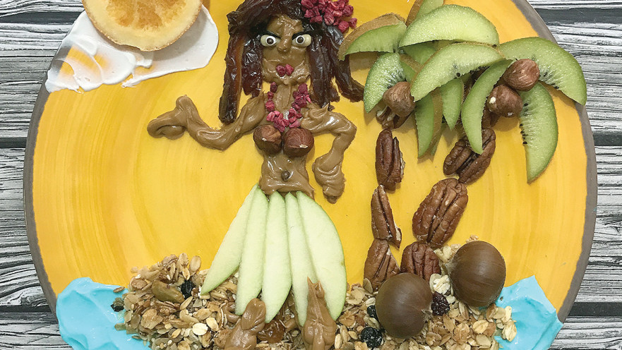 רקדנית הולה מאוכל