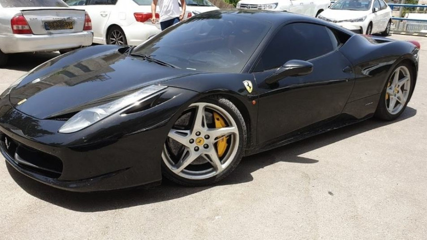 רכב הפרארי שנתפס ע"י המשטרה