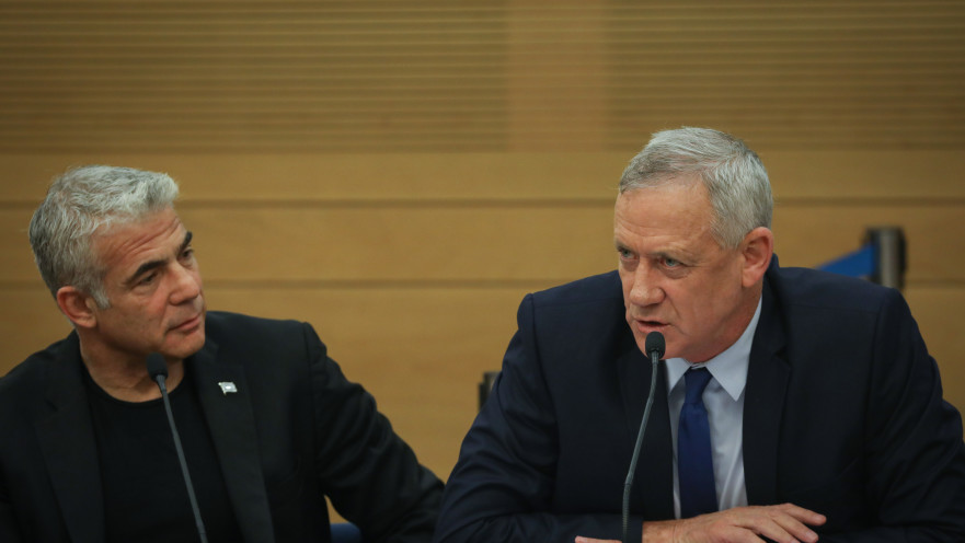 בני גנץ, יאיר לפיד