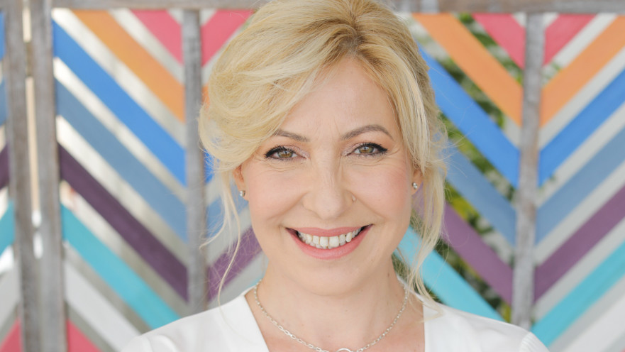 המתקשרת אלין שלמה