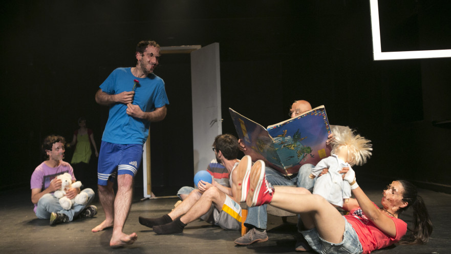 קבוצת תיאטרון משולבת בסמינר הקיבוצים 