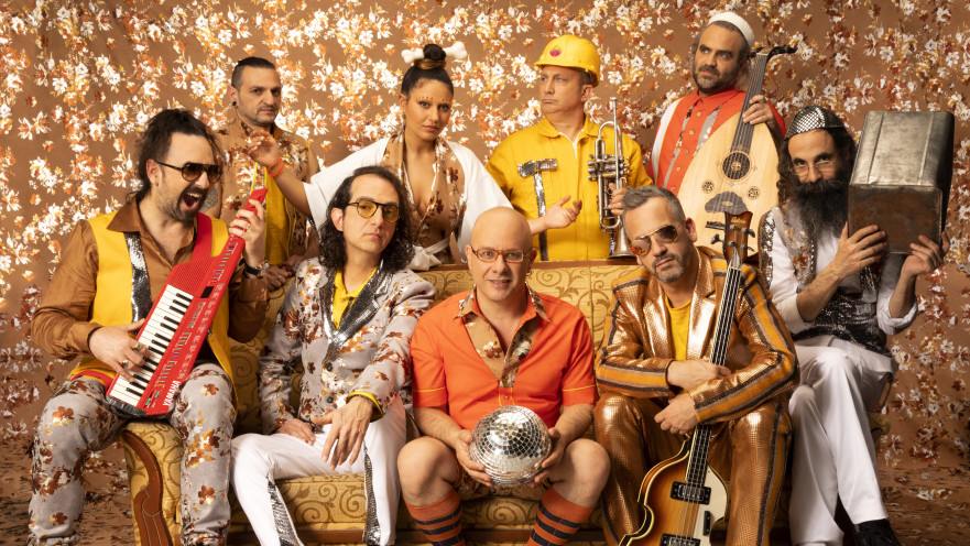 להקת טיפקס, קובי אוז. חליפות: דורון אשכנזי