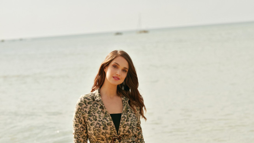  מרינה מקסימיליאן בלומין בקמפיין לקרייזי ליין