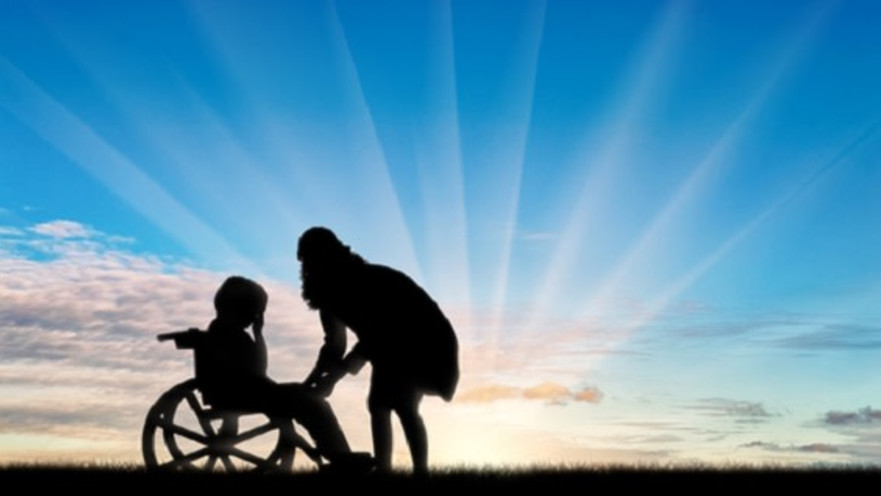 ילד בעל מוגבלות ואימו