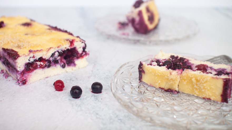 עוגת גבינה ופירות יער ללא קמח