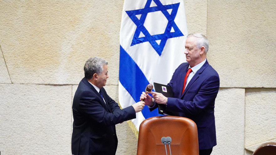 בני גנץ, עמיר פרץ