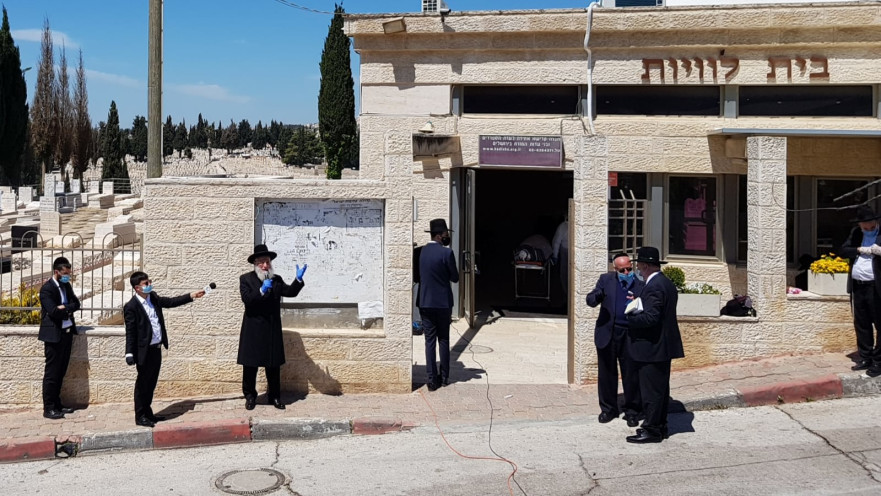 הלוויתו של הרב אליהו בקשי דורון