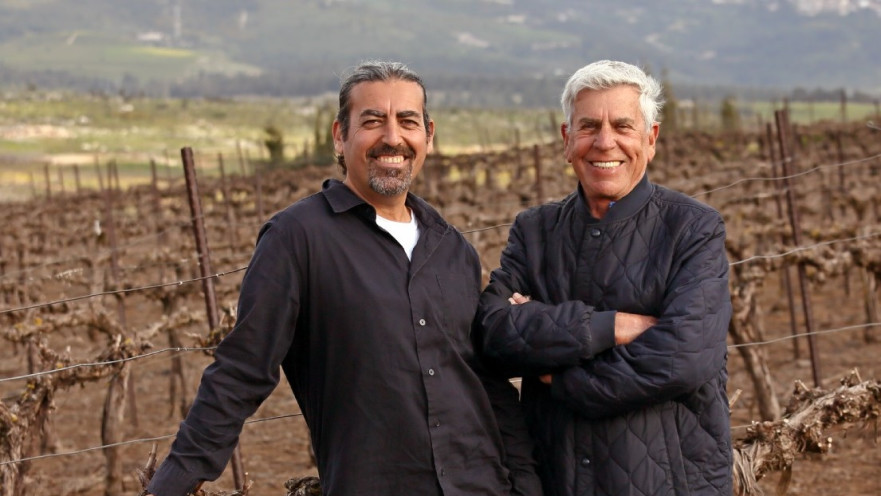 ד"ר יאיר מרגלית ואסף מרגלית בכרם 