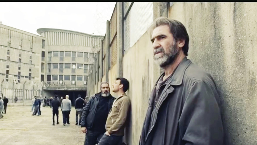 אריק קאנטונה בסדרה "במדרון"