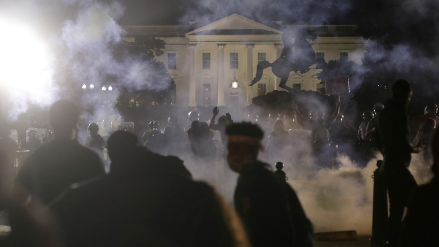 מהומות מול הבית הלבן בוושינגטון