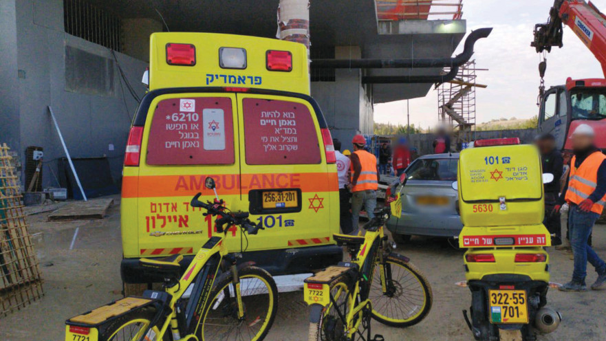 פועל בניין נהרג לאחר שנפל מגובה בערד