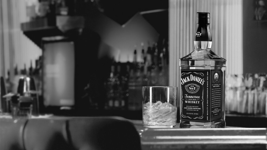וויסקי אמריקאי בשחור לבן 