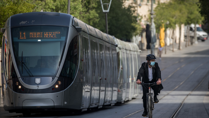 רוכב אופניים בתקופת הקורונה