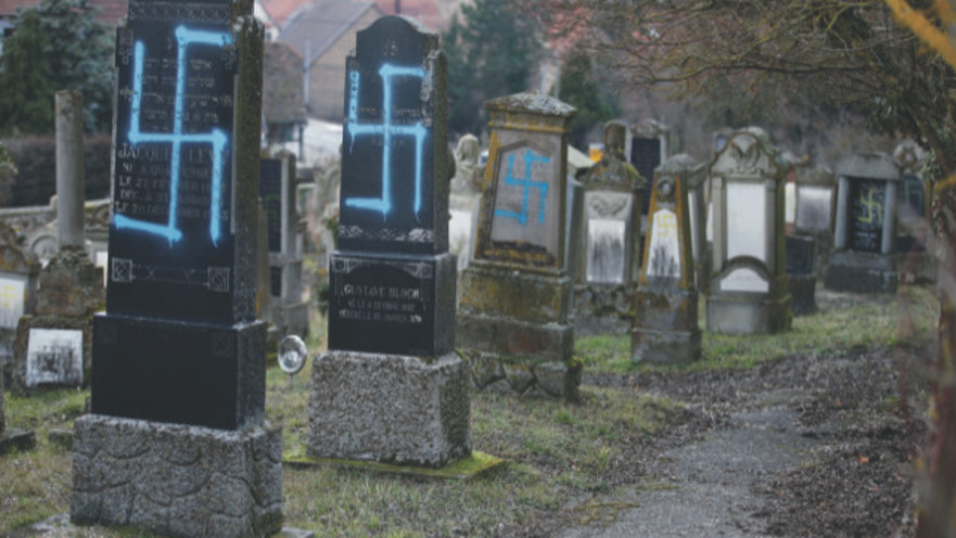 בית קברות יהודי שהושחת בפריז