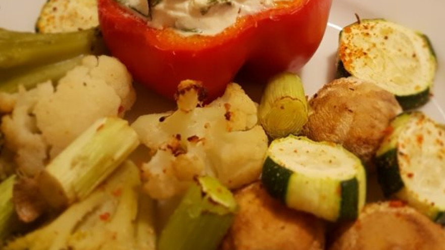 פלפלים קלויים ממולאים בגבינה ופטריות