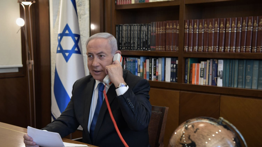 בנימין נתניהו בשיחה עם דונלד טראמפ ויורש העצר של איחוד האמירויות מוחמד בן זאיד