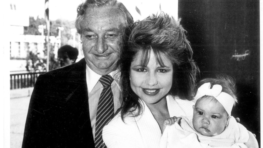 משולם ריקליס ופיה, 1985