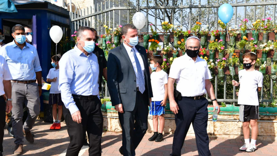 שר הבריאות אדלשטיין בסיור בתי ספר באפרת וגוש עציון 