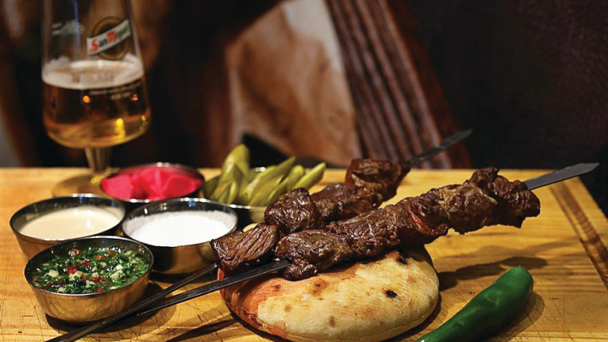 חינאווי בפיתר, עראיס