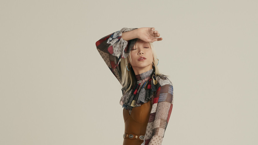 ILFIGER שמלה 3,890 שקלים, חולצה 1,249 שקלים, תיק 2,090 שקלים factory54 