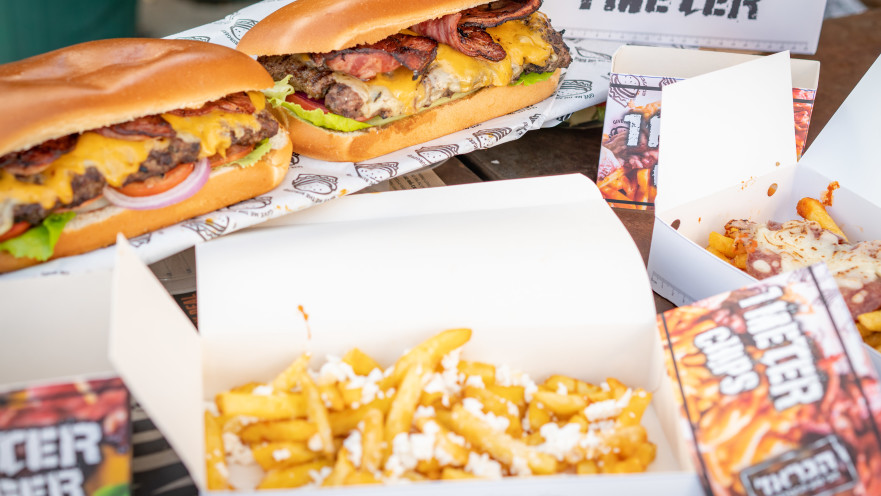 ארוחת המבורגר מטר של הגארז'