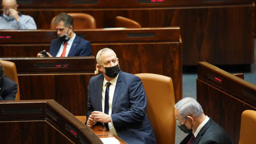 בנימין נתניהו ובני גנץ בהצבעה על הצעת החוק לפיזור הכנסת