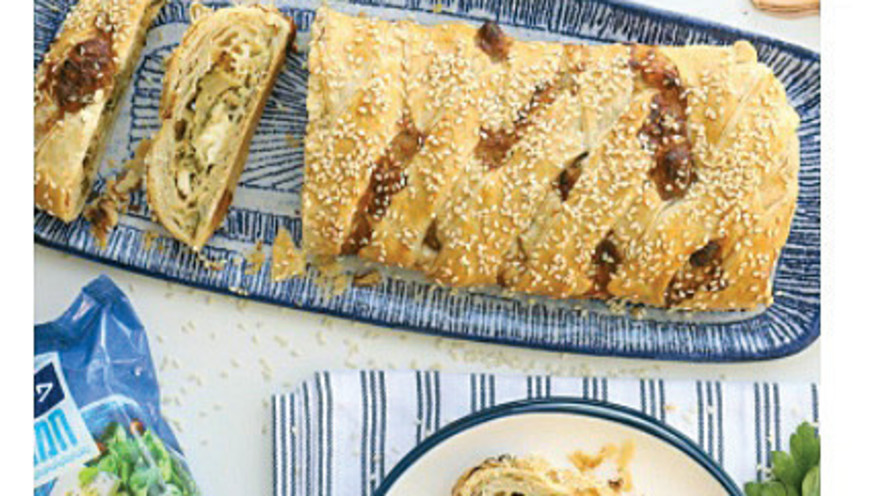 שטרודל מלוח עם גבינה וקישואים