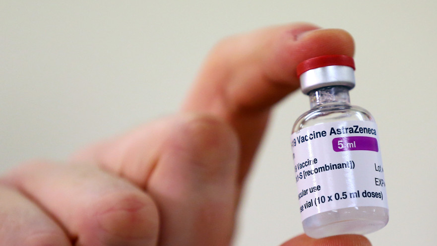 החיסון של אסטרהזנקה בבית חולים בבריטניה