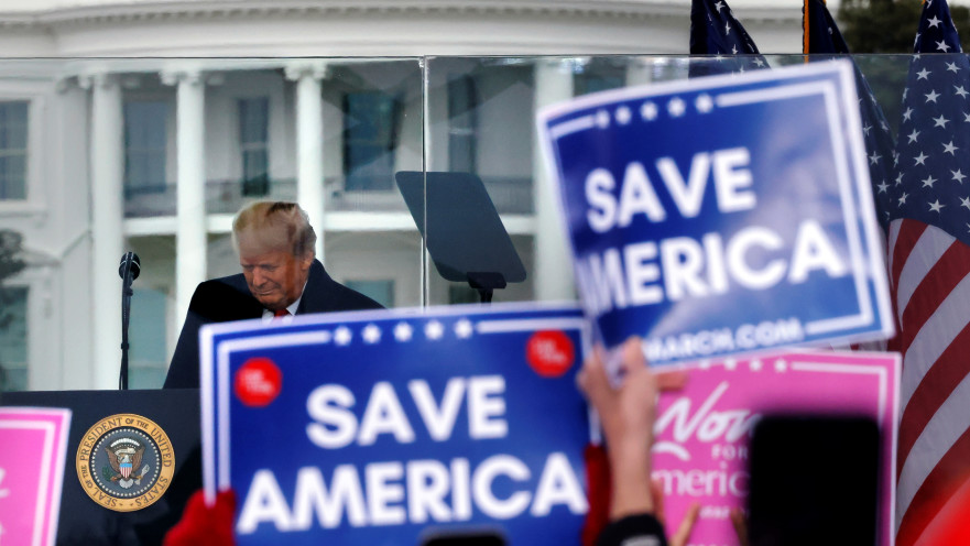 נשיא ארצות הברית דונלד טראמפ בנאום לתומכיו לקראת ההכרזה על ניצחונו של ביידן