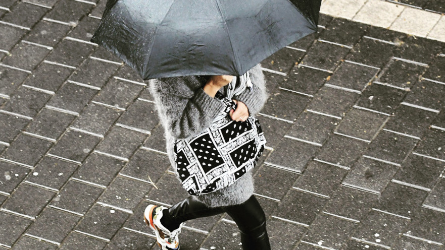 מטריה, גשם בתל אביב