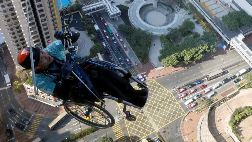 המטפס צ'י-וואי על מגדל נינה