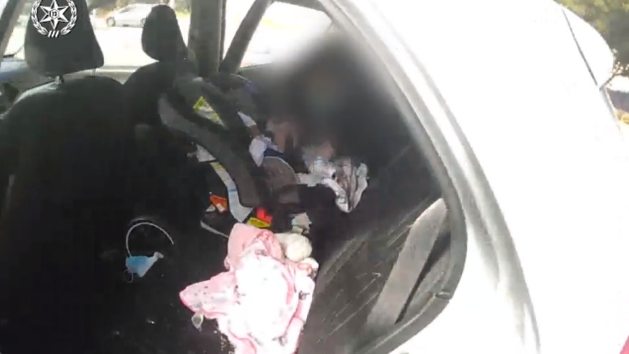 תינוקת חולצה מרכב נעול