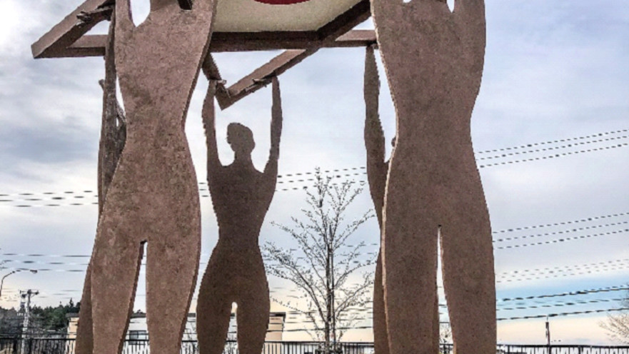 אנדרטה בעיירה Minamisanriku לציון הסיוע הישראלי שניתן לאחר האסון של 2011