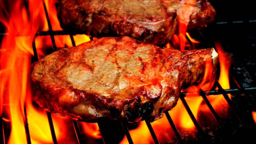 סטייק על האש