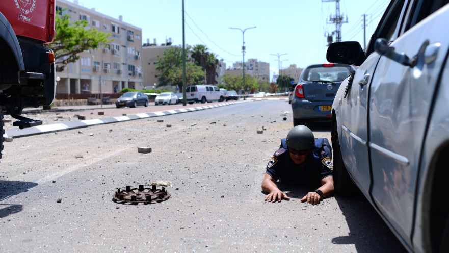 נפילה באשקלון 