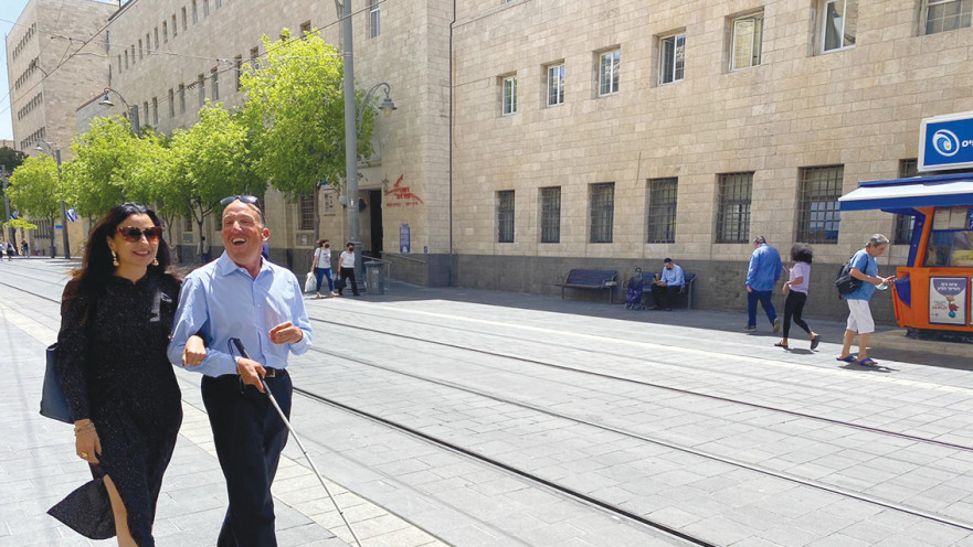 ברנשטיין וחסן־נחום במדרחוב בירושלים