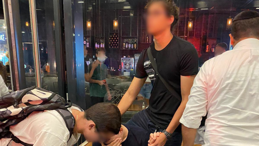 רגע קבלת הטיפול של גלעד טפלא