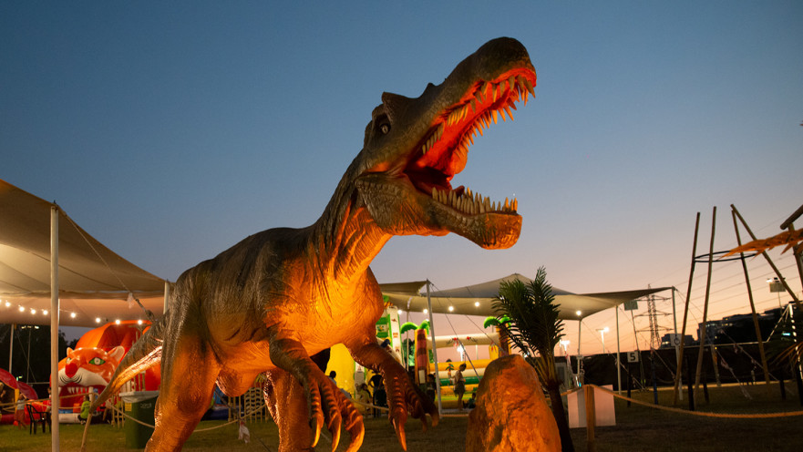 דינוזאורים בגדול טבעי בפארק הדינוזאורים