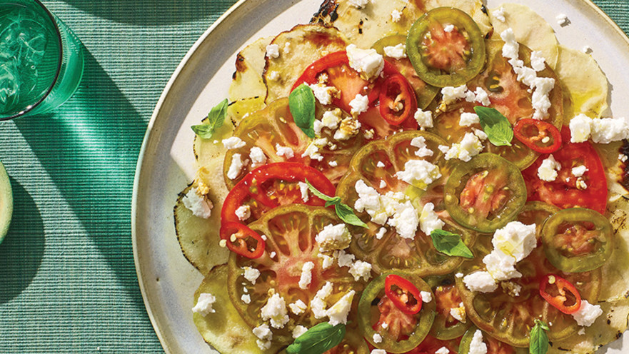 קרפצ׳יו עגבניות וקולרבי צלוי