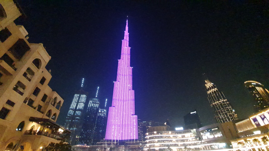 לילה סגול, בורג' חליפה, דובאי