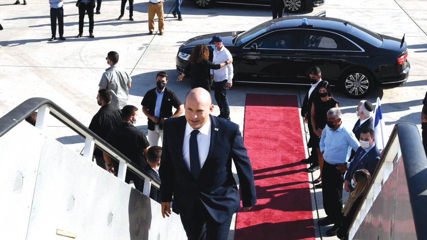 ראש הממשלה נפתלי בנט עולה על המטוס לארה"ב