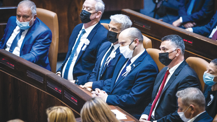 בנט, לפיד, גנץ, סער, ליברמן 