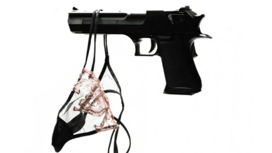 ירתה לעצמה בנרתיק