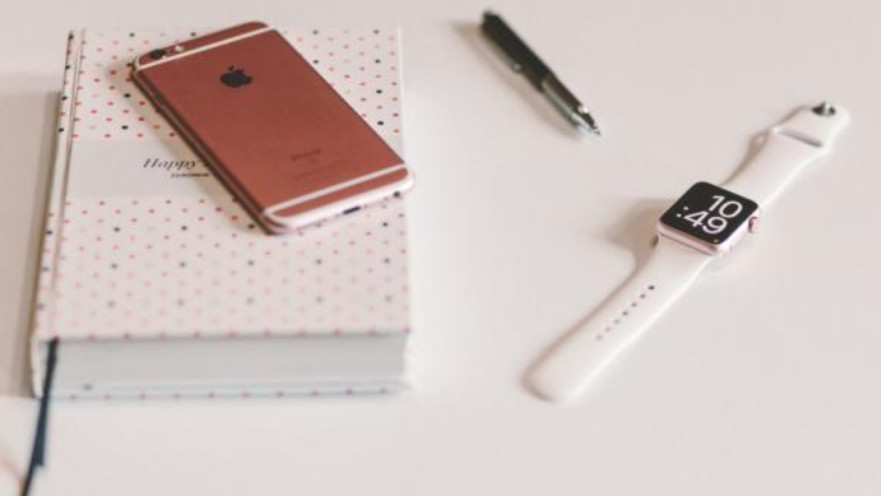 ה-Apple watch חשף מה בן הזוג עושה בשעות הקטנות של הלילה